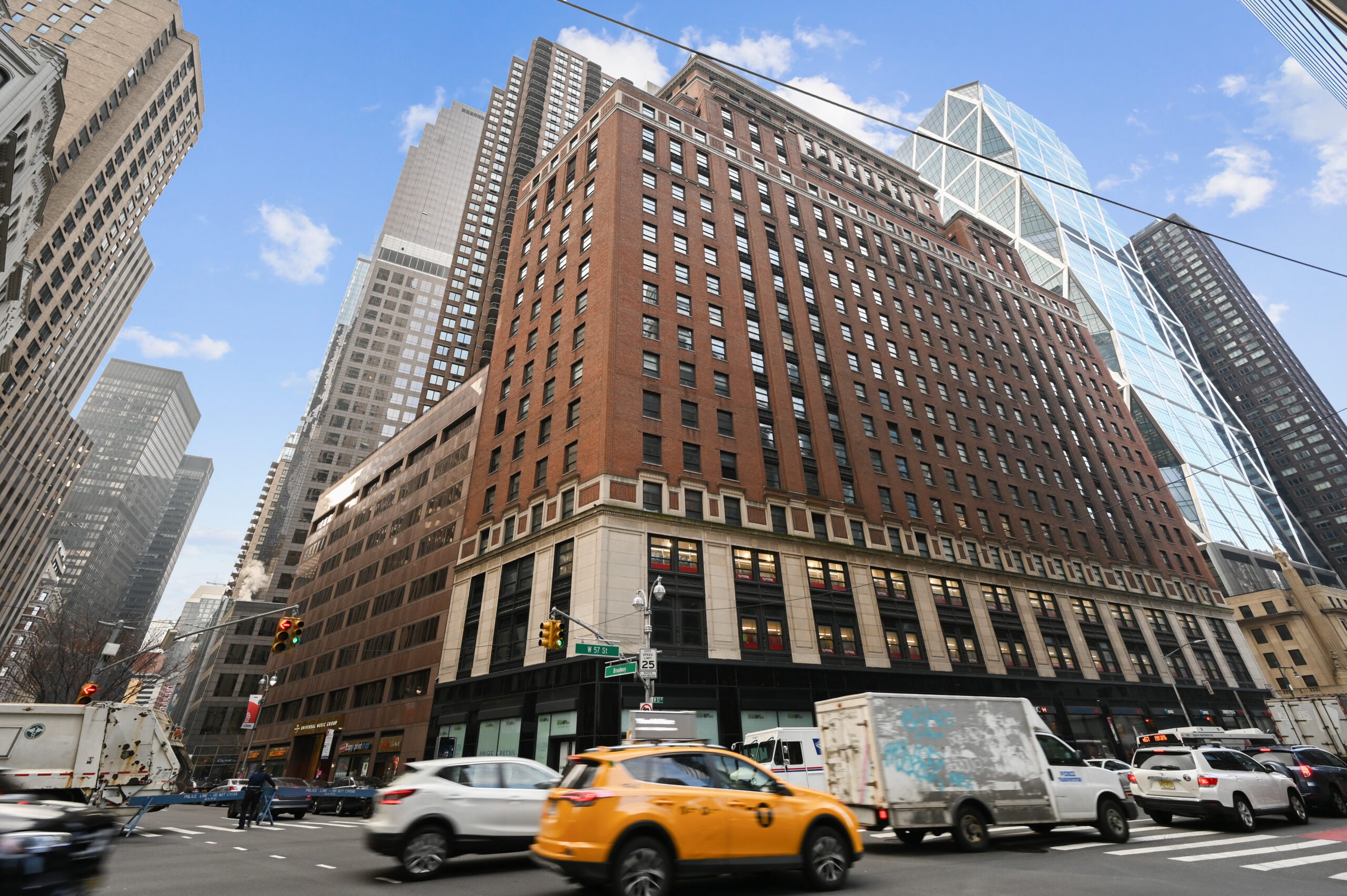 EMPIRE STATE REALTY TRUST SIGNS LE CAFE COFFEE TO 250 WEST 57TH STREET