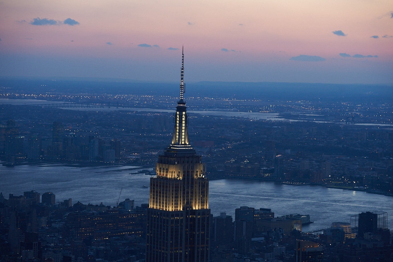 Empire State Realty Trust Signs Abrams Artists Agency to the Empire State Building